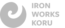 IRON WORKS KORU ロゴ